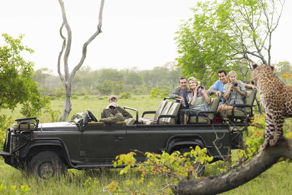 Family safari vacatio in east Africa, Uganda rwanda, kenya, and tanzania